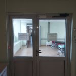 двери пластиковые после ремонта